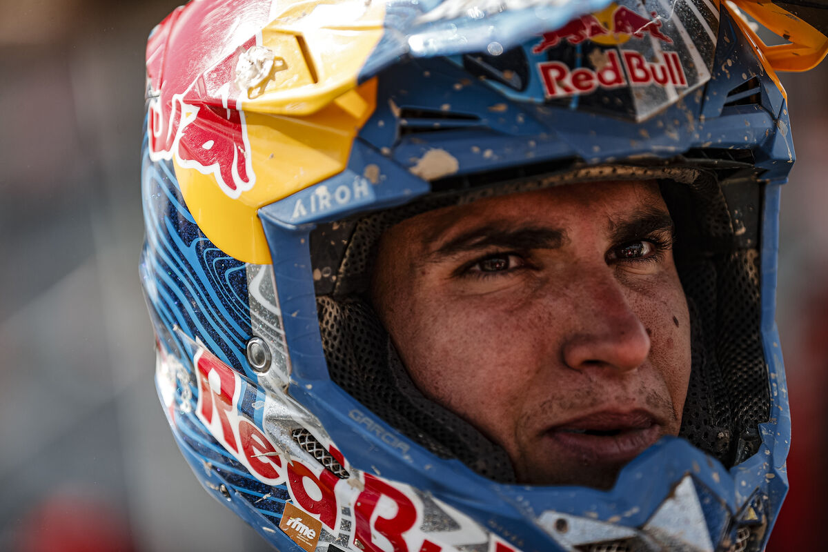 Josep Garcia Breaks Collarbone in Training Crash