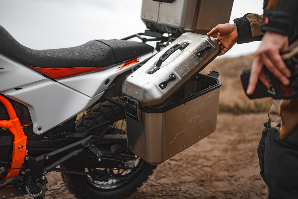 my25-ktm-390-adventure-r28