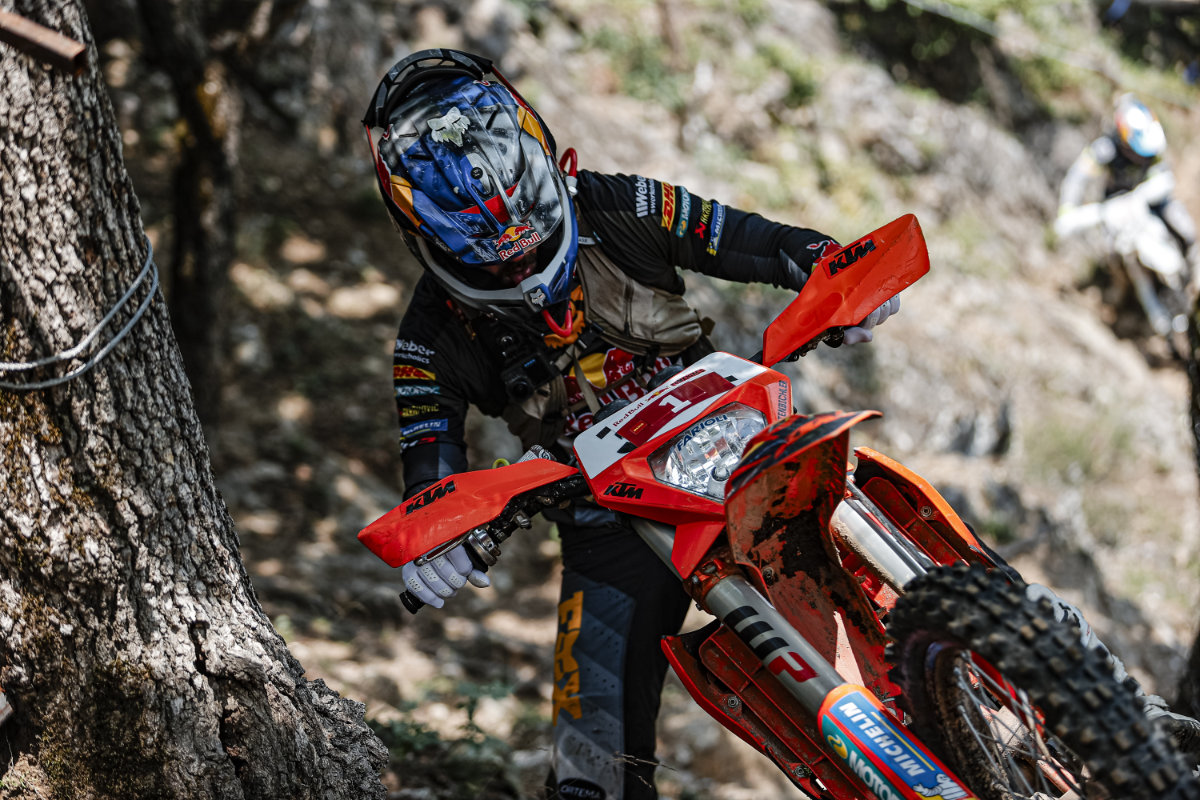 2025 Red Bull Romaniacs Results: Off-road Day 2 – Billy Bolt the only one able to withstand Lettenbichler’s charge