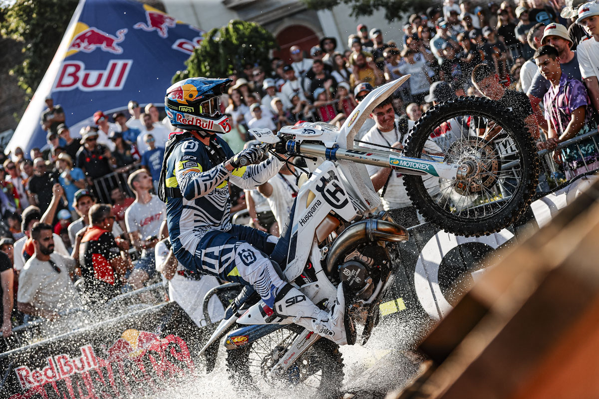 Romaniacs 2025 Results: Billy Bolt takes the opening prologue on the streets of Sibiu