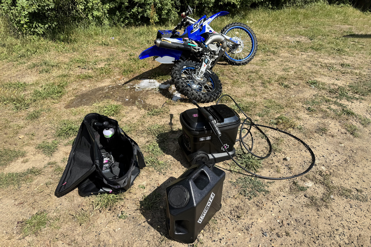 muc-off_portable_jetwasher_enduro21_1