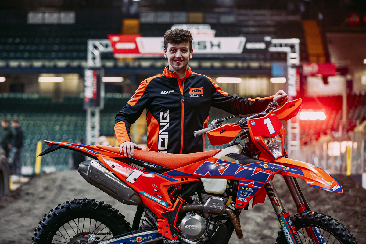 Dan Mundell signs with KTM UK and Triple D Motosport