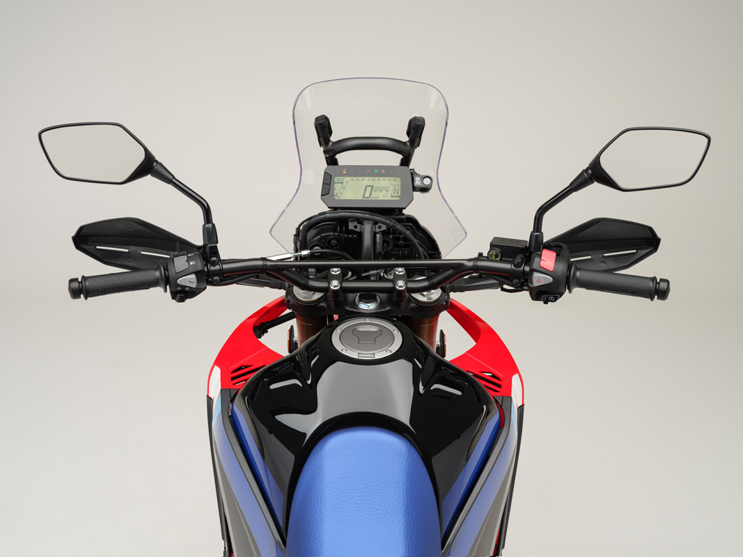 25-honda-crf300l-rally_cockpit