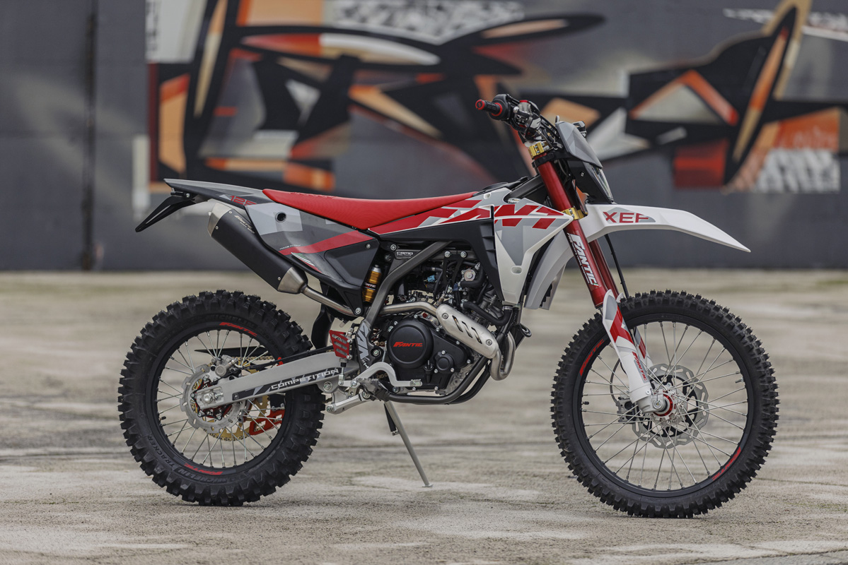 xef125-competition-ambient-5