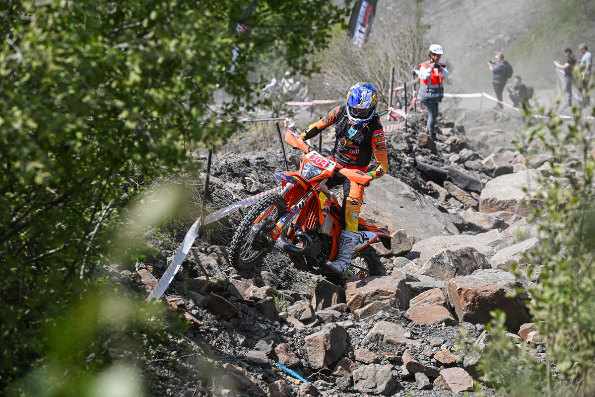 2025 Hard Enduro Enduro World Championship: Lettenbichler Dominates Dusty Opener at Valleys Hard Enduro