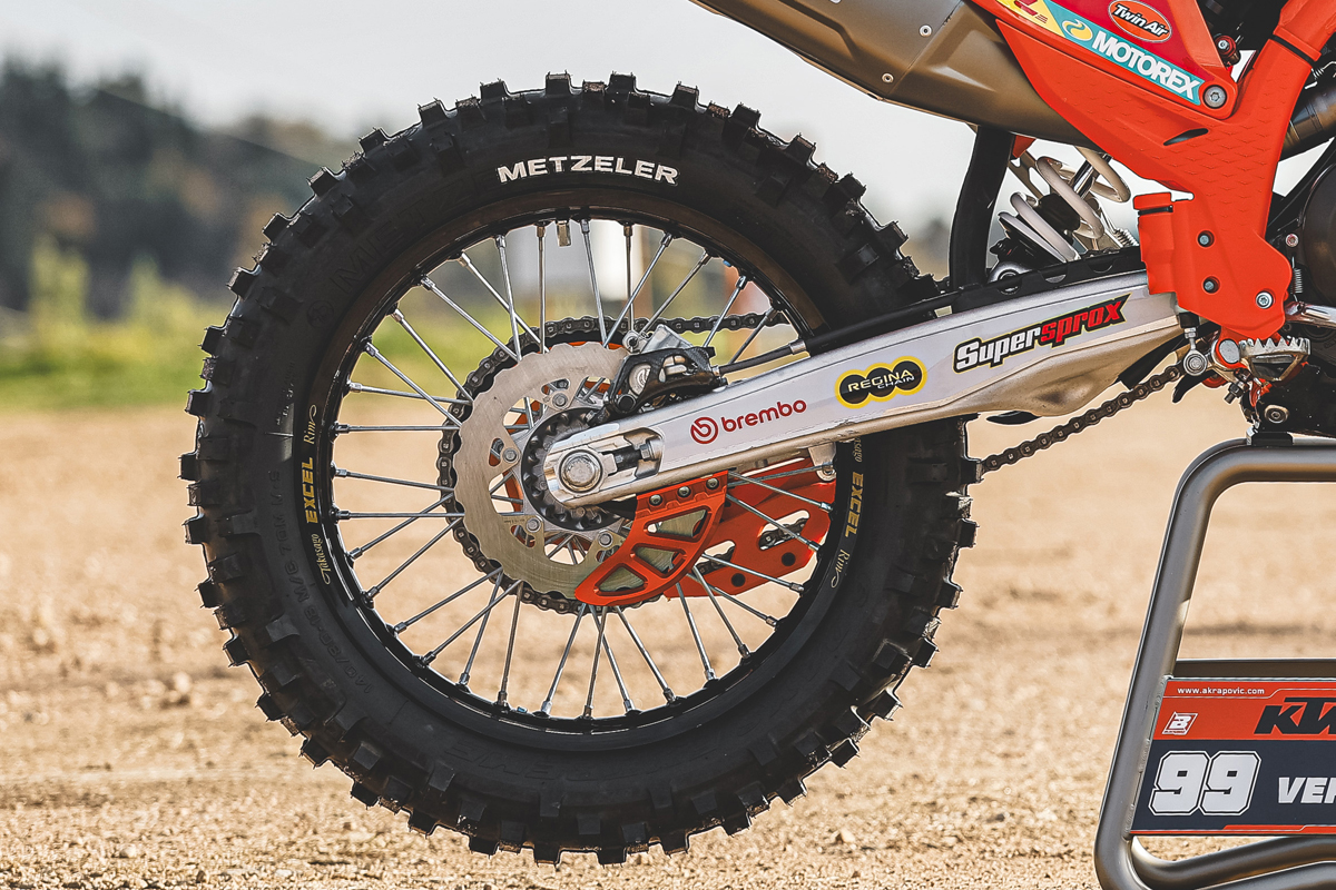 andrea_verona_ktm_2026_detail_f7m2312-copy