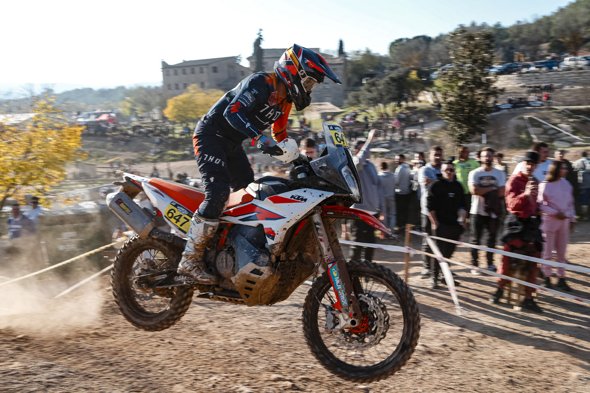 ktm_2411303552