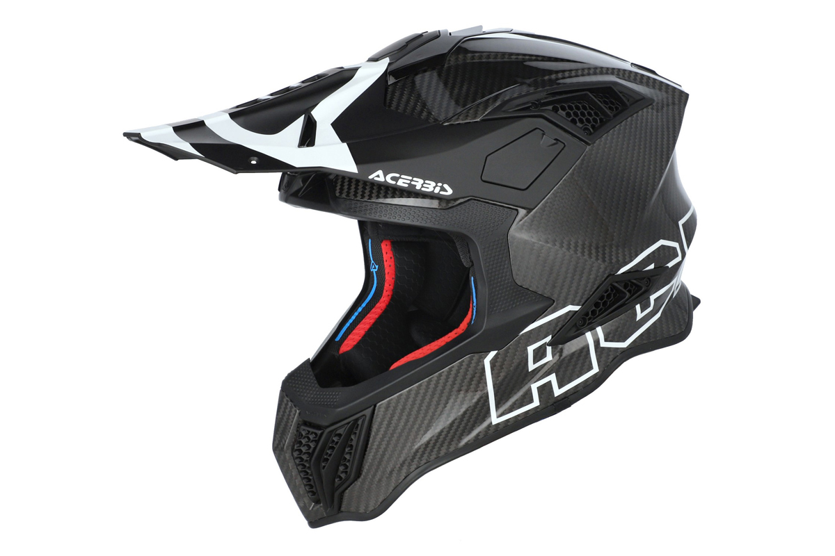 Updated: Does your helmet meet 2026 FIM off-road racing regulations? 