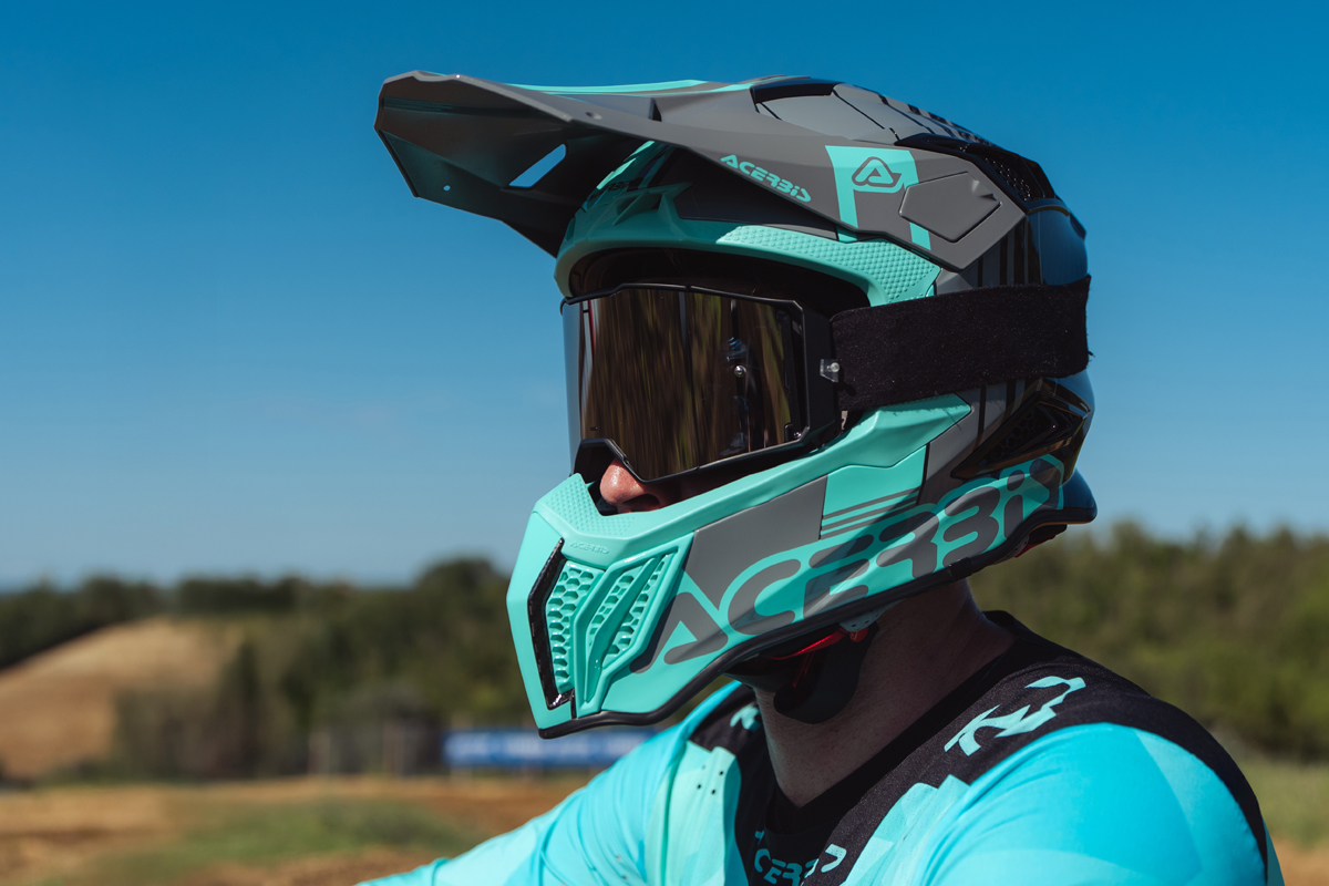 Updated: Does your helmet meet 2026 FIM off-road racing regulations? 