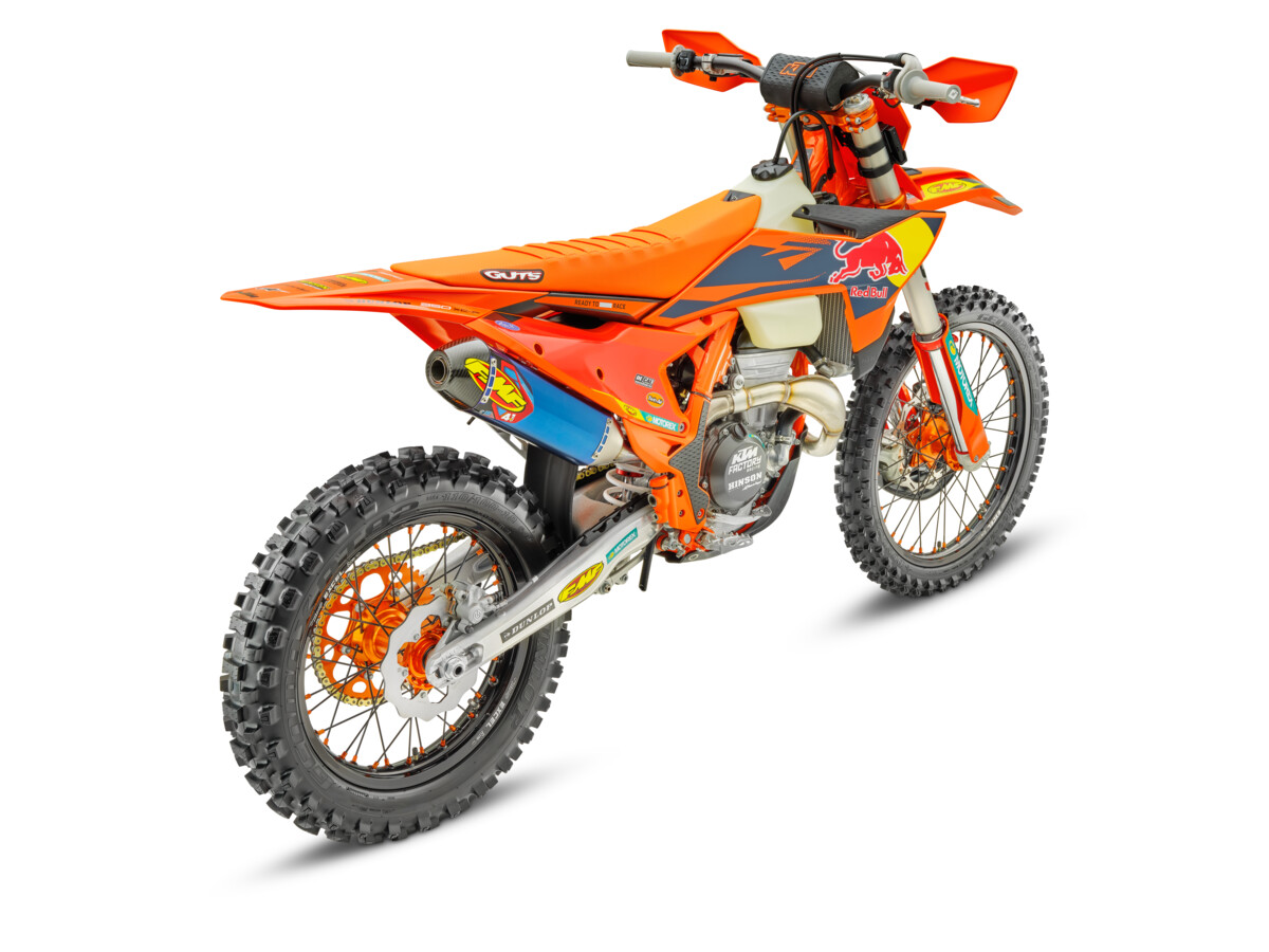 718169_my26_ktm-350-xc-f-factory-edition_45rear_right-hi_350-xc_p46078