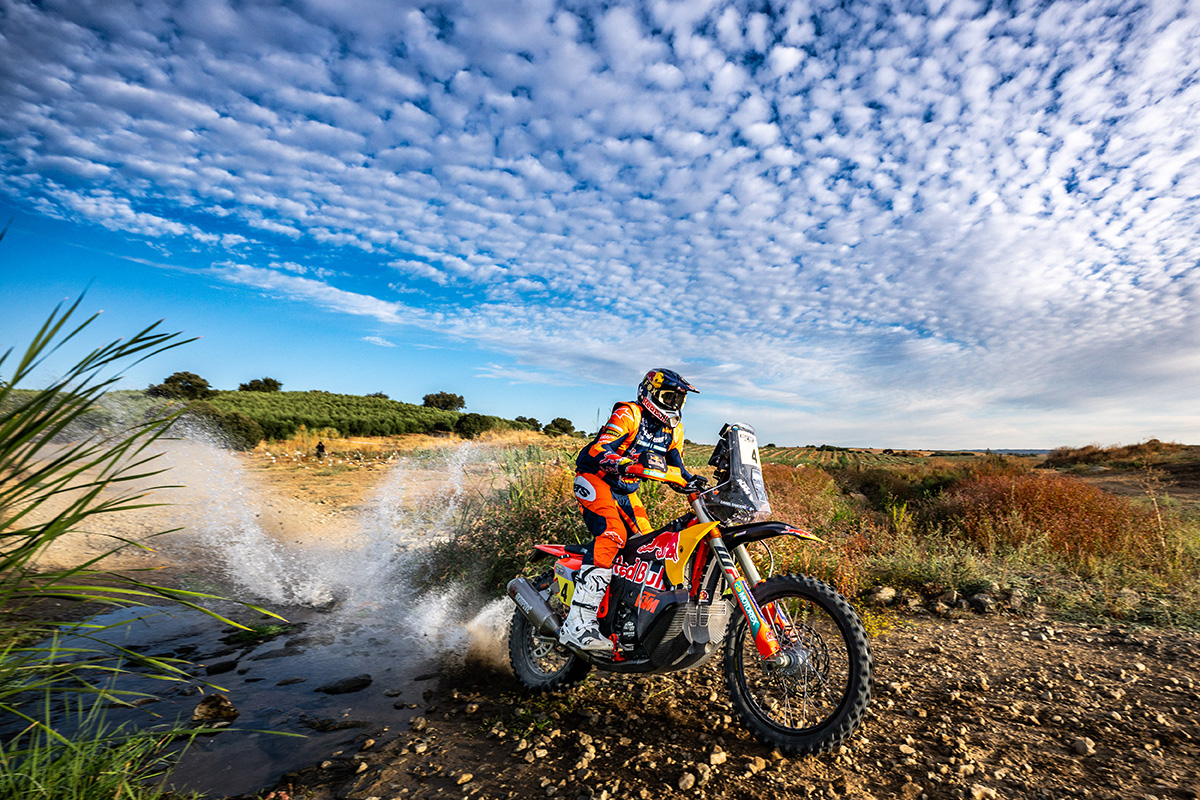2025 BP Ultimate Rally Raid Portugal: Sanders in his element to lead after stage one