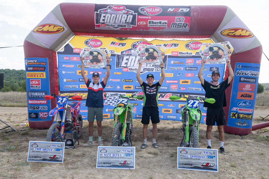 ne-pro-2-podium