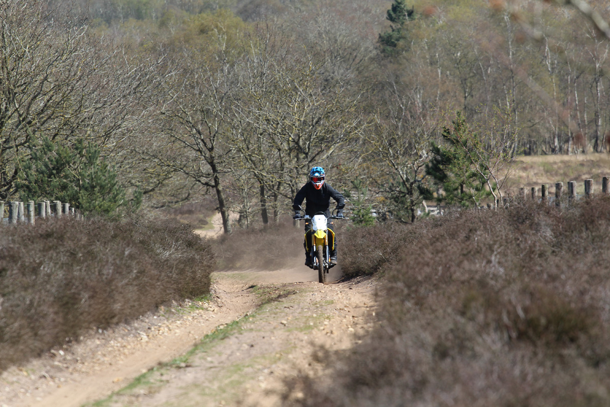 2026_suzuki_dr-z_enduro21_img_4610
