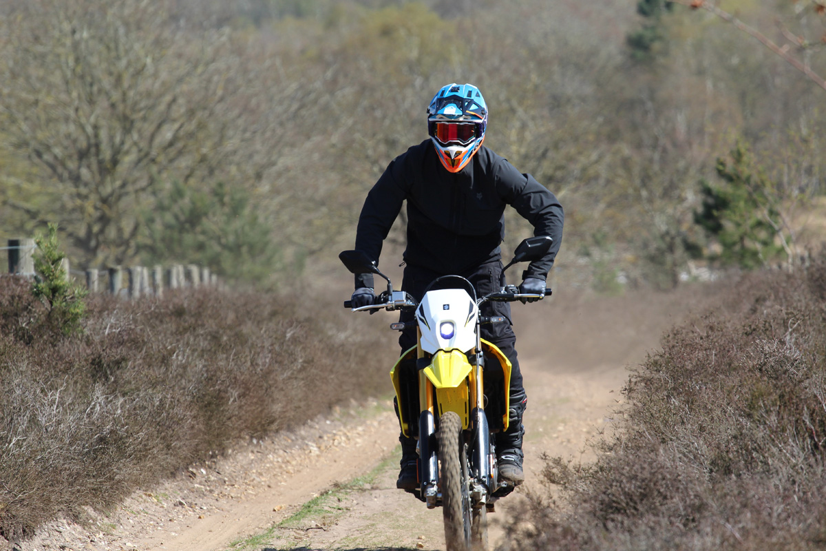 2026_suzuki_dr-z_enduro21_img_4614