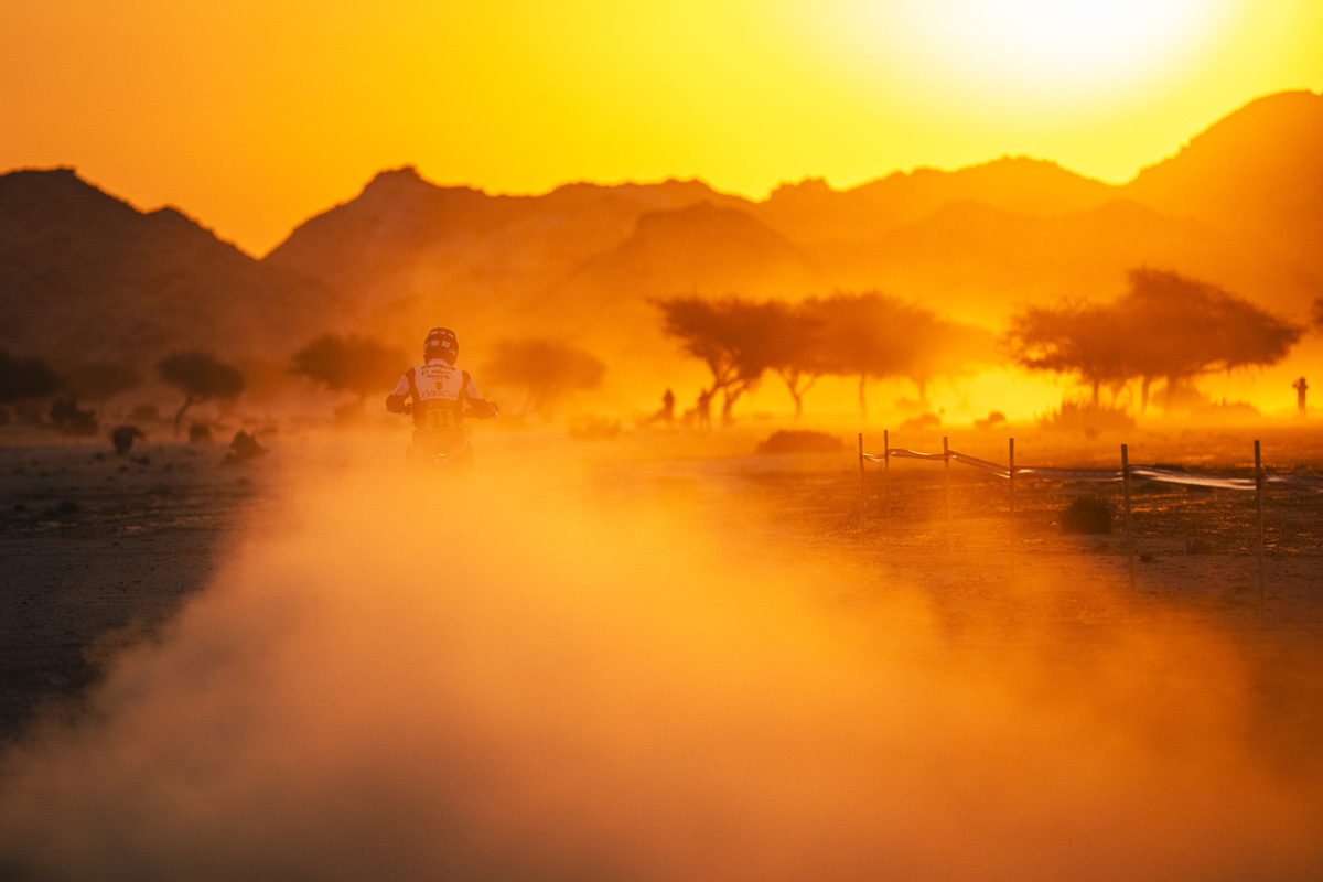 2026-dakar-rally-stage-one-sunrise