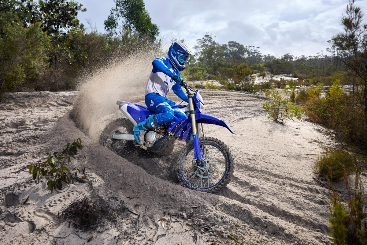 Yamaha WR 2027 Detail